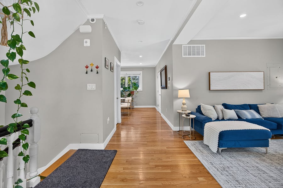 Furnished Finder property 1024761_1 photo 3
