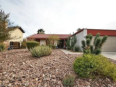 Furnished Finder property 1024762_1 photo 24