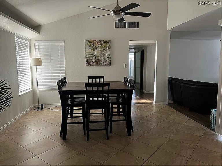 Furnished Finder property 1024762_1 photo 4