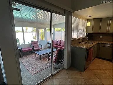 Furnished Finder property 1024762_1 photo 17