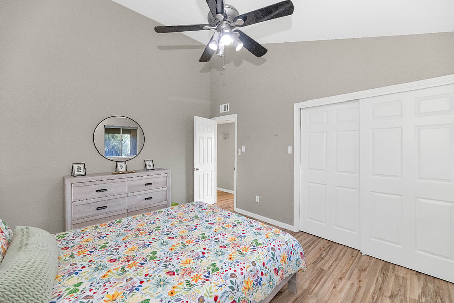 Furnished Finder property 1024788_1 photo 12