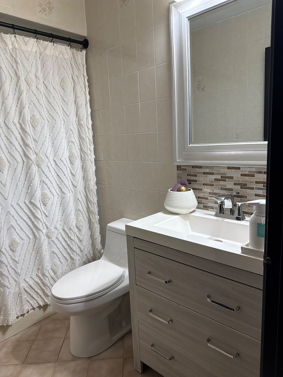 Furnished Finder property 1024796_1 photo 8