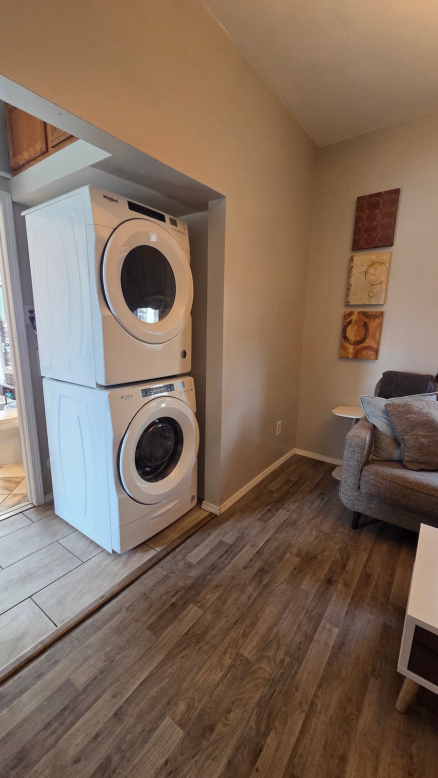 Furnished Finder property 1024804_1 photo 10