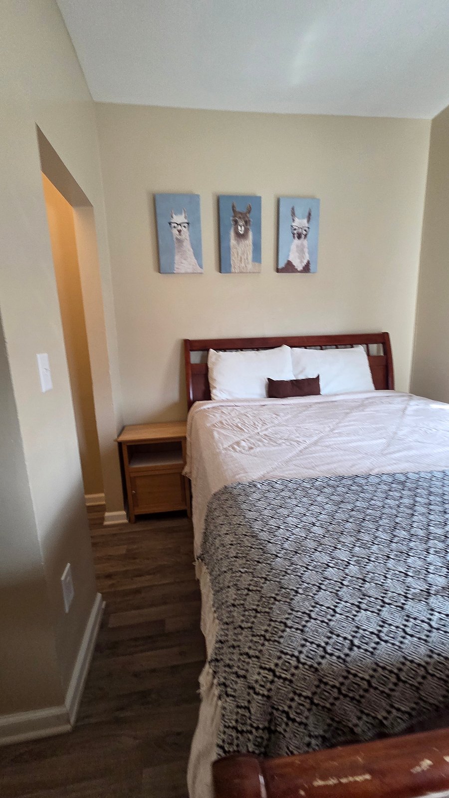 Furnished Finder property 1024804_1 photo 25