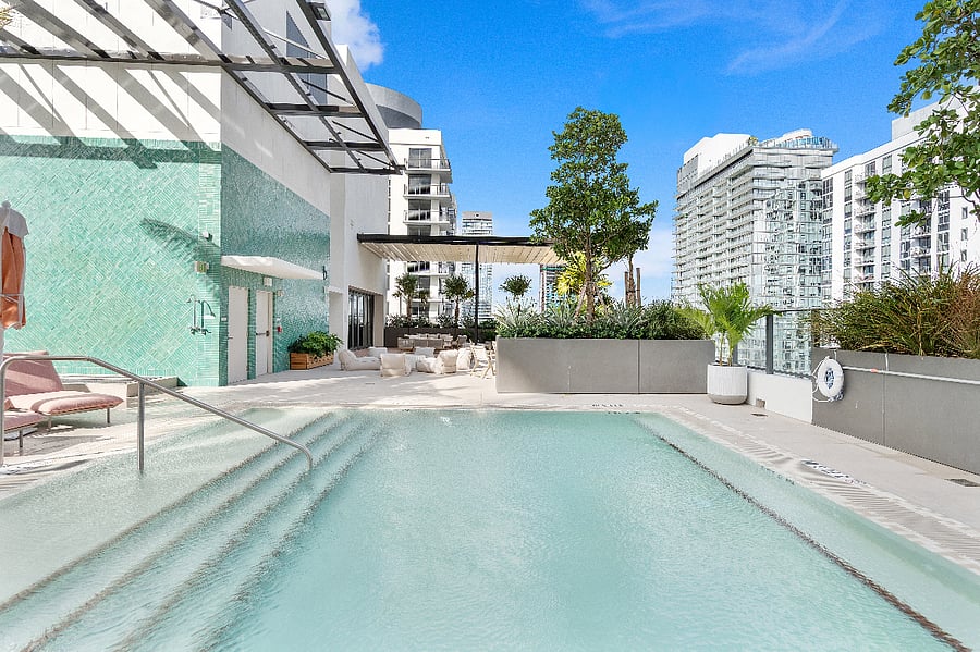 Furnished Finder property 1024806_1 photo 16