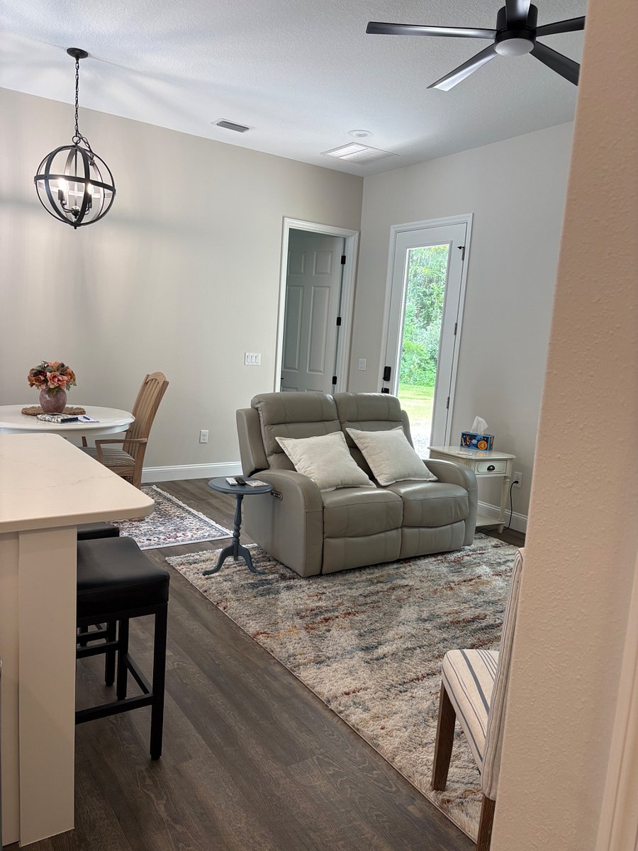 Furnished Finder property 1024831_1 photo 3