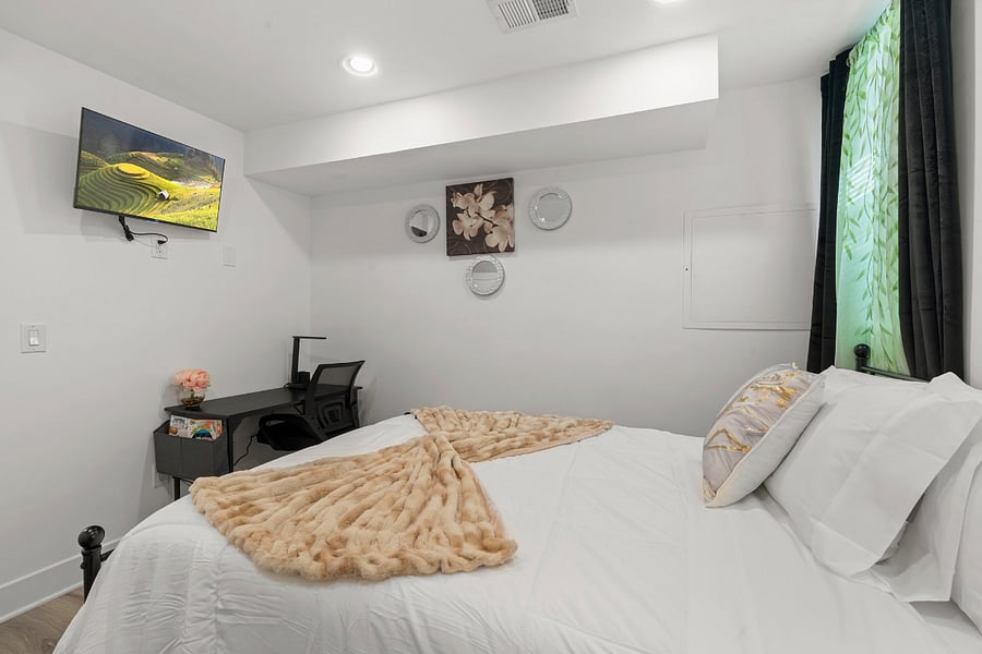 Furnished Finder property 1024834_1 photo 30
