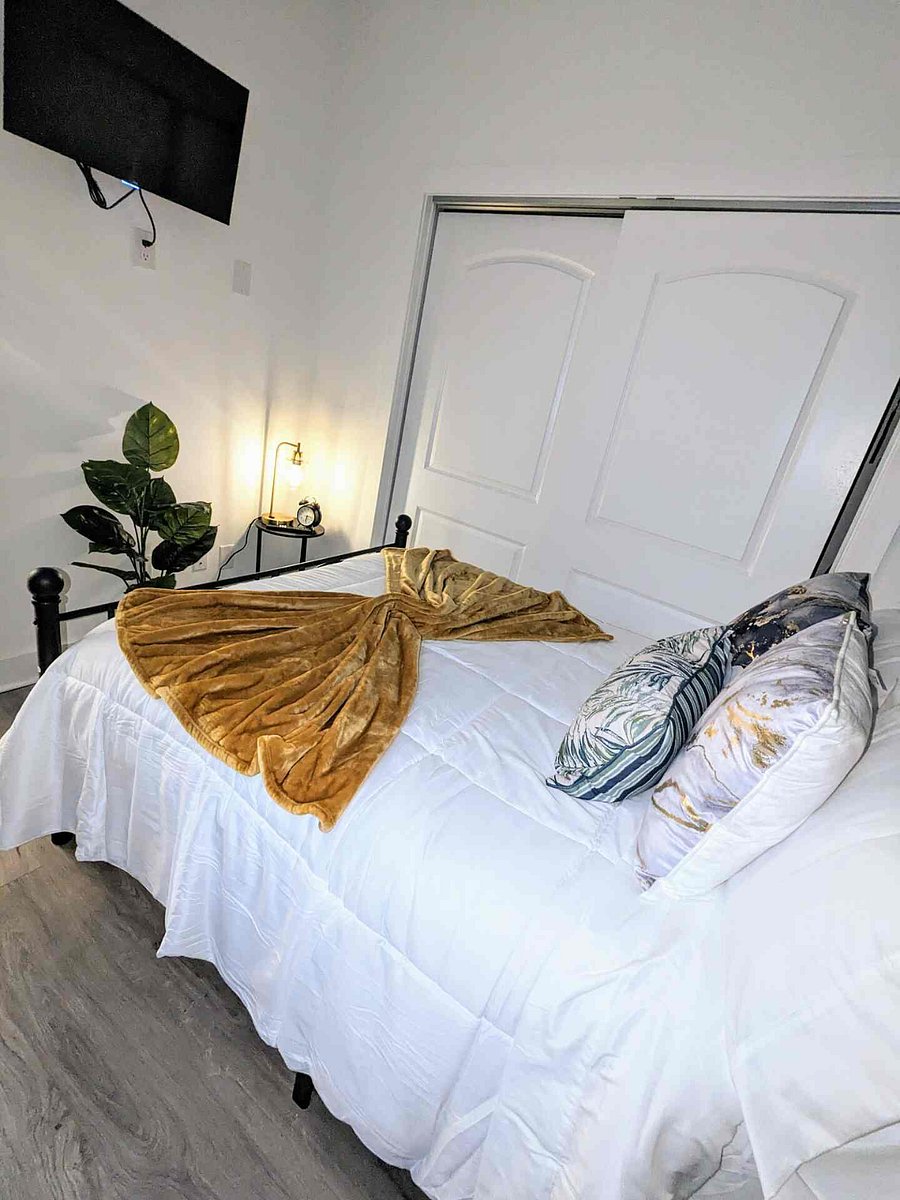 Furnished Finder property 1024834_1 photo 25