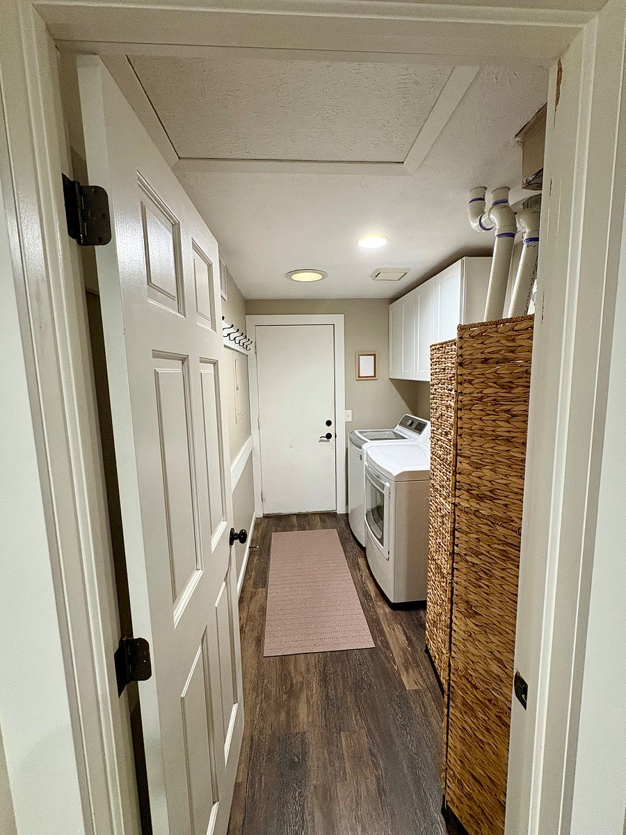 Mud Room with Washer and Dryer