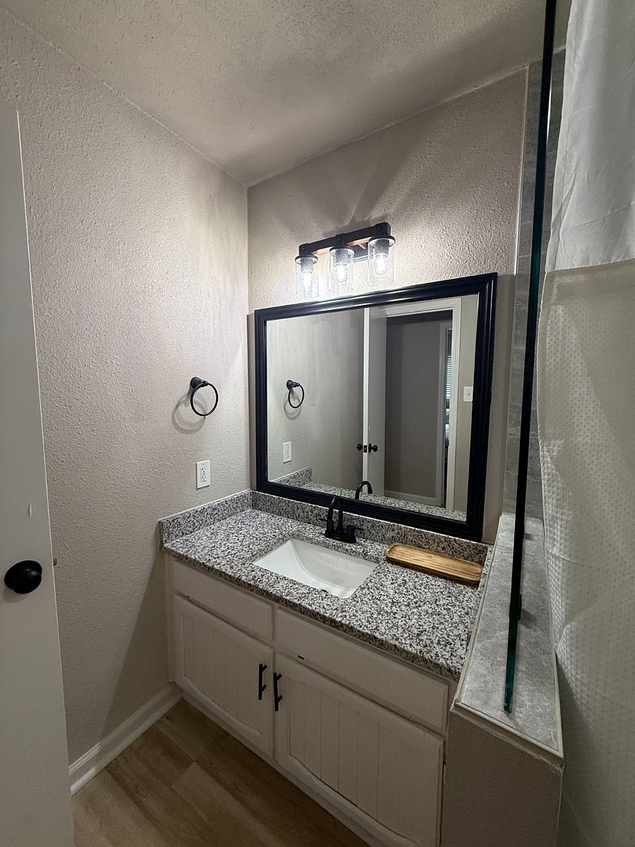 Furnished Finder property 1024885_1 photo 8