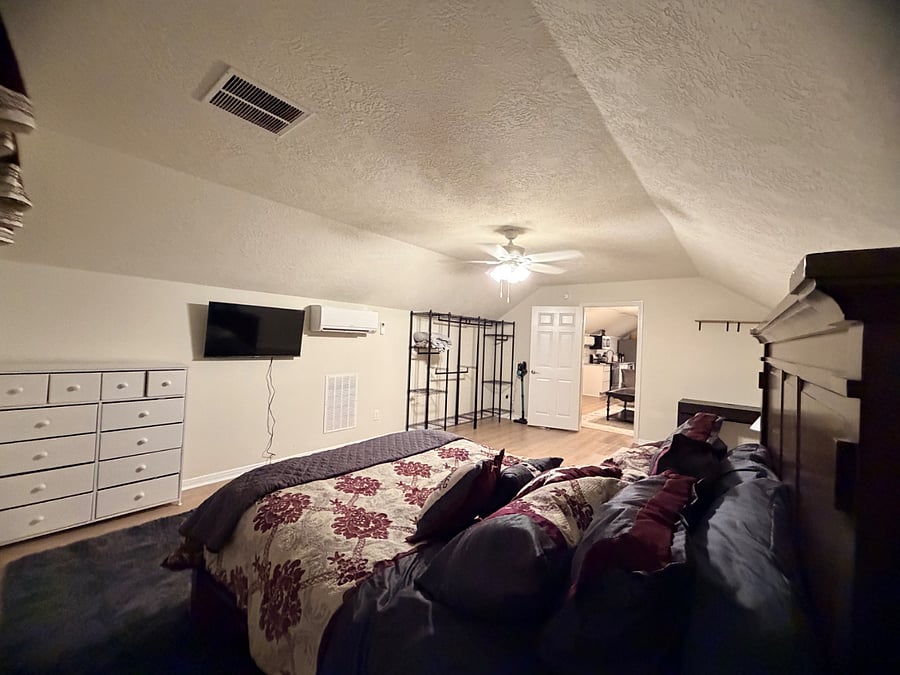 Furnished Finder property 1024912_1 photo 13