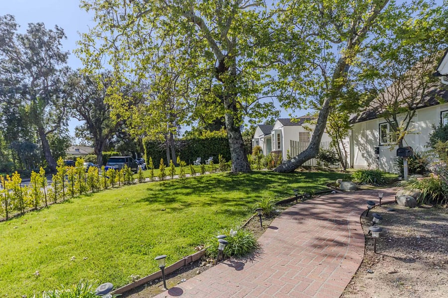 Furnished Finder property 1024921_1 photo 9