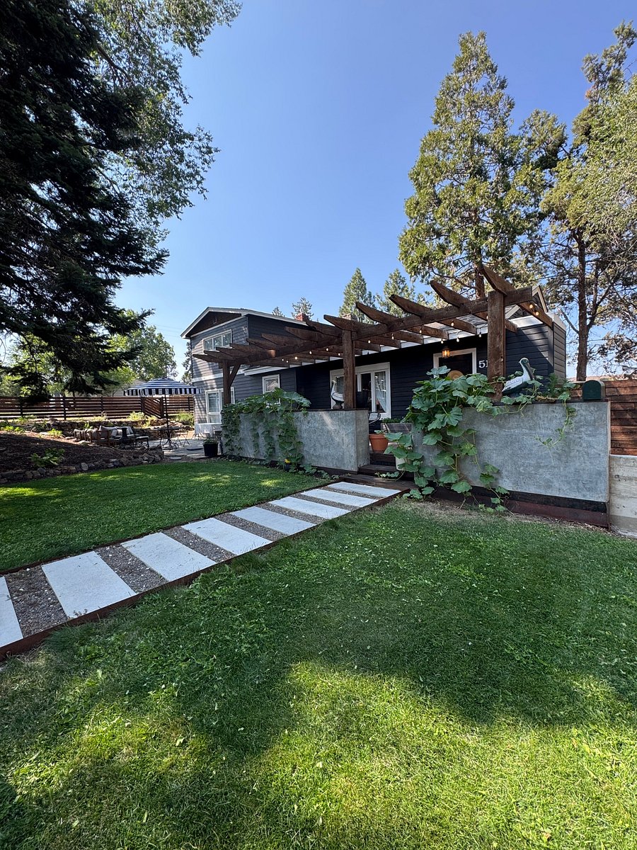 Furnished Finder property 1024926_1 photo 12
