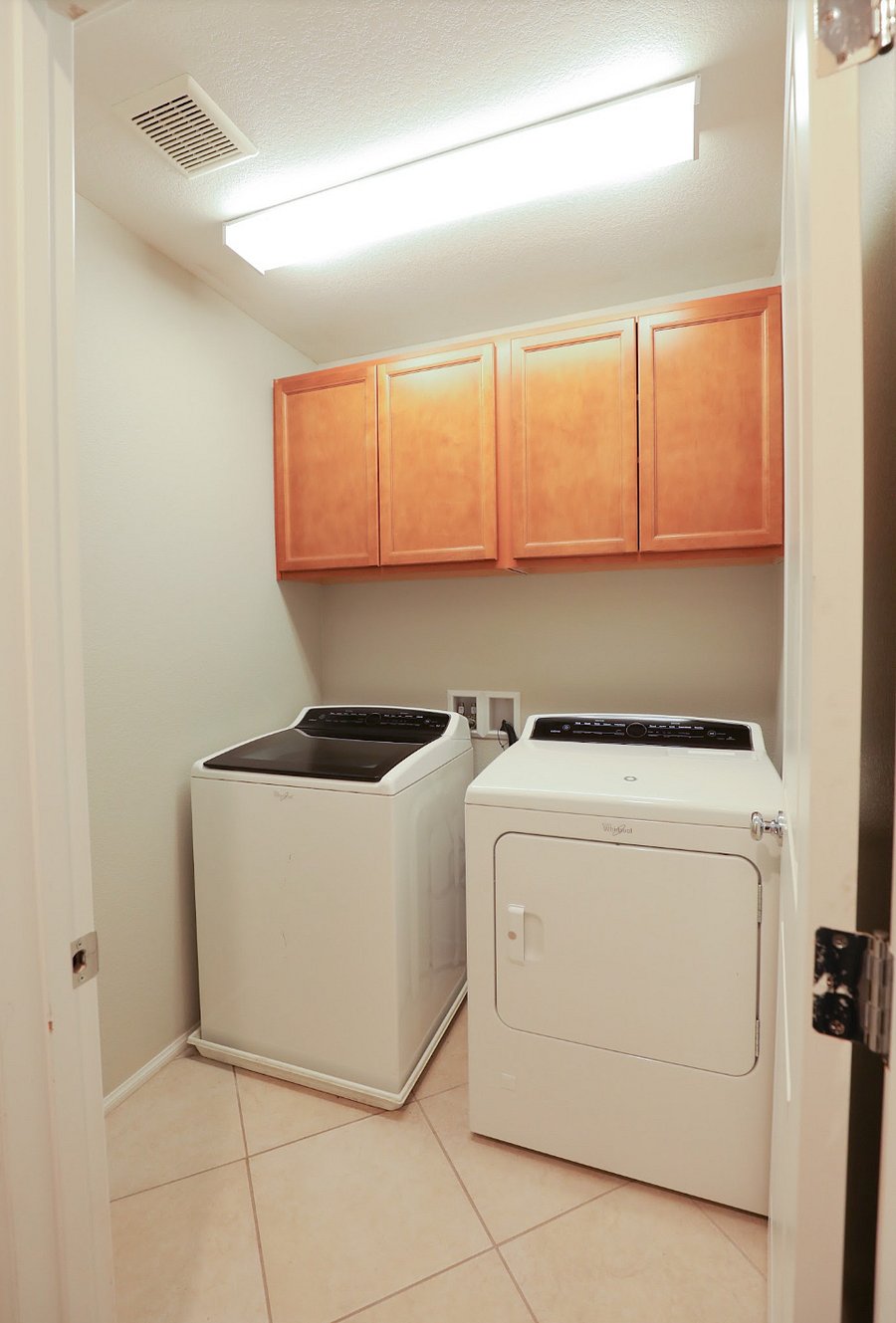 Furnished Finder property 1024942_1 photo 2