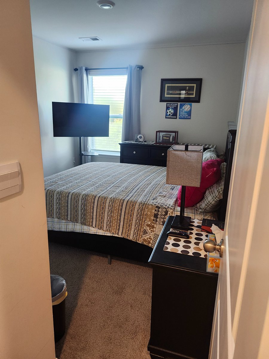 Furnished Finder property 1024975_1 photo 5