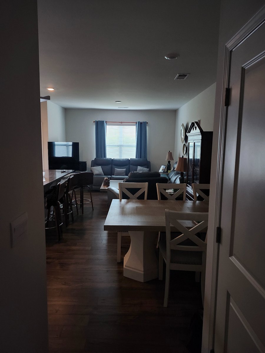 Furnished Finder property 1024975_1 photo 3