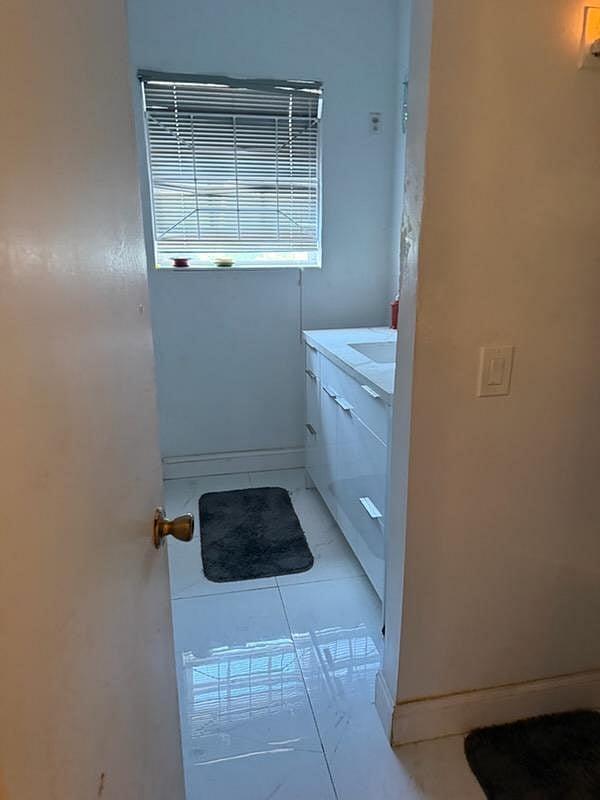 Furnished Finder property 1024982_1 photo 4