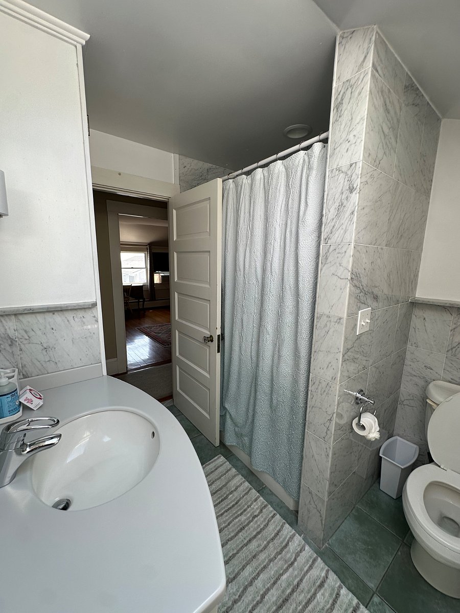 Furnished Finder property 1024984_1 photo 16