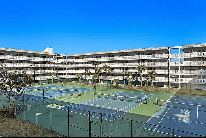 Fresh air, friendly competition, and a great workout all on our convenient tennis and pickleball courts (we've provided a few paddles and pickleballs to borrow in the condo).