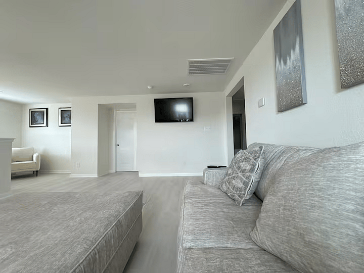 Furnished Finder property 1025078_1 photo 3