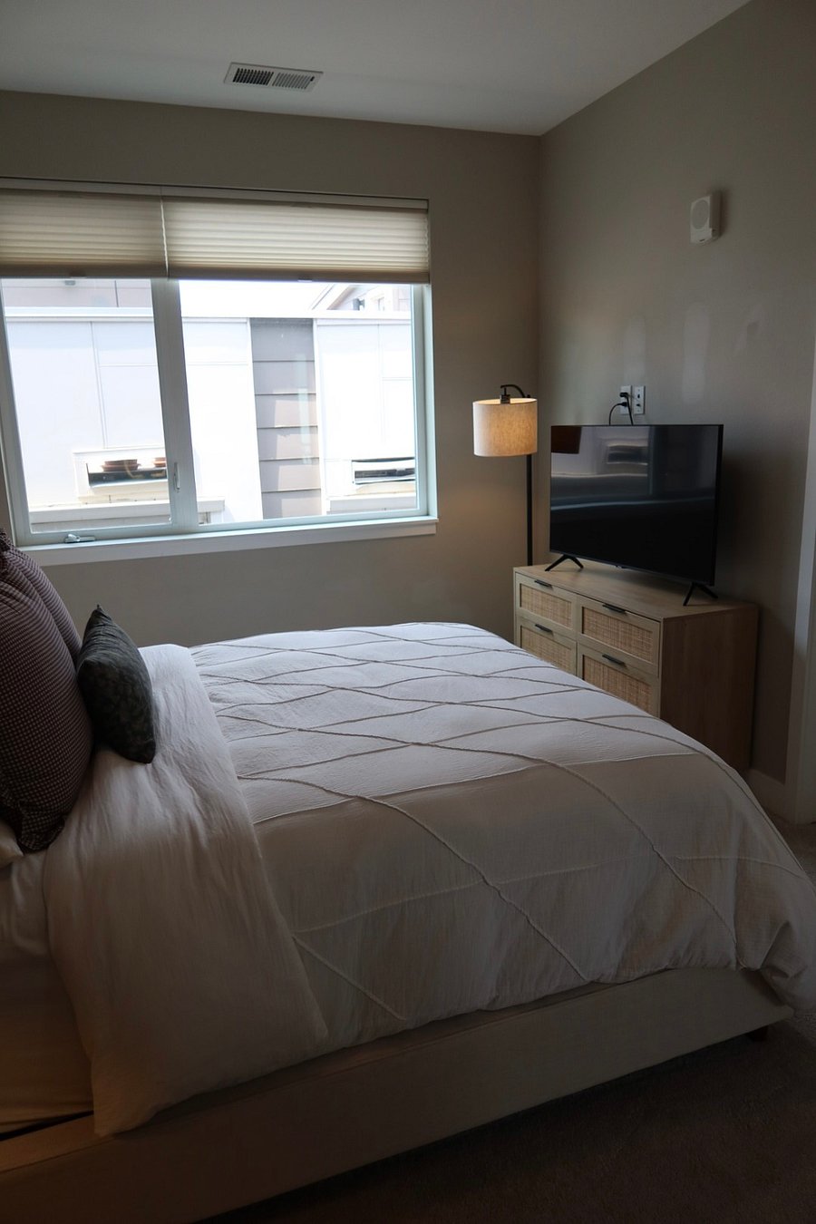 Furnished Finder property 1025088_1 photo 11