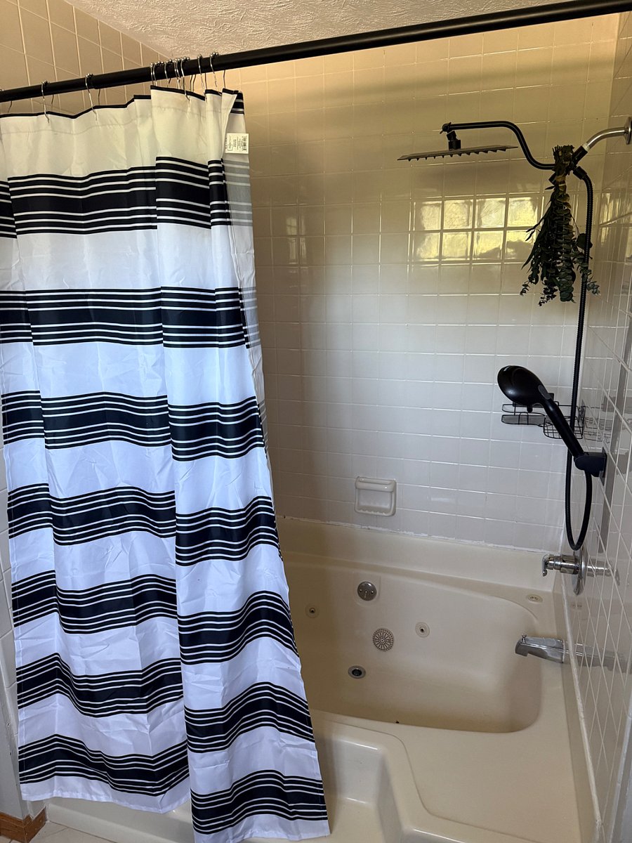     Jetted Tub & Shower  Relax with a jetted soaking tub, rainfall-style showerhead, and handheld shower for added comfort and convenience.