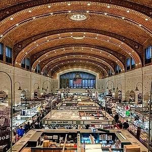     Cleveland Experiences  Explore Clevelands unique markets, dining, shopping, culture, and historic destinations during your stay.