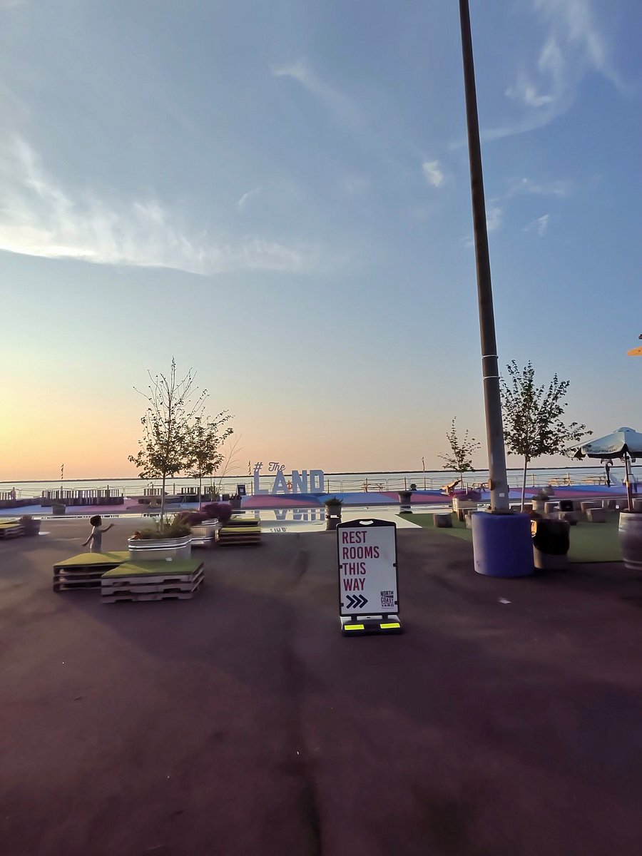     Waterfront Fun  From relaxing along Lake Erie to recreational activities and family outings, Greater Cleveland offers plenty to experience beyond the neighborhood.