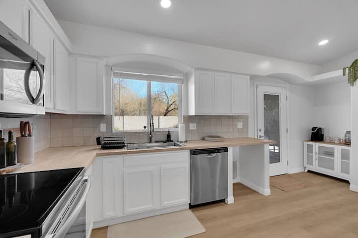 Furnished Finder property 1025170_1 photo 9