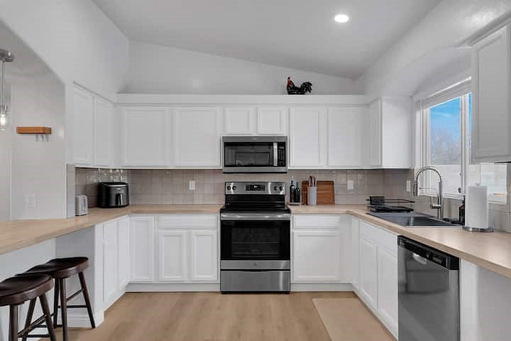 Furnished Finder property 1025170_1 photo 8