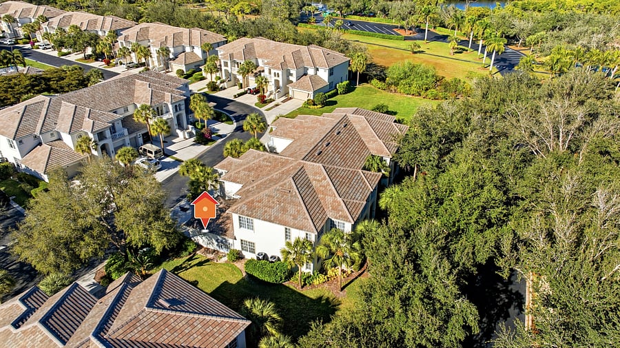 Indigo Shores and nearby River Park with Estero River access