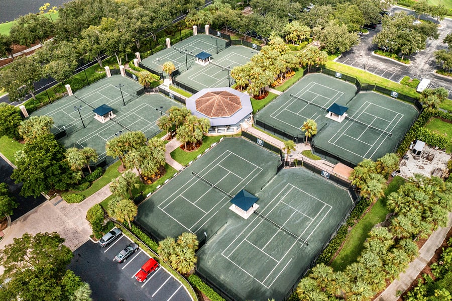 West Bay Club Har-Tru tennis courts