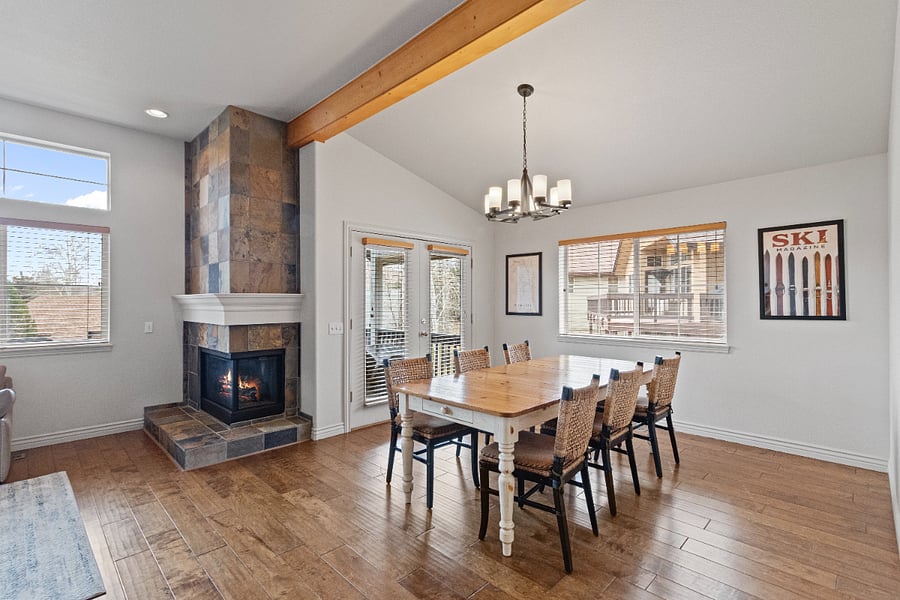 Dining Area for 6