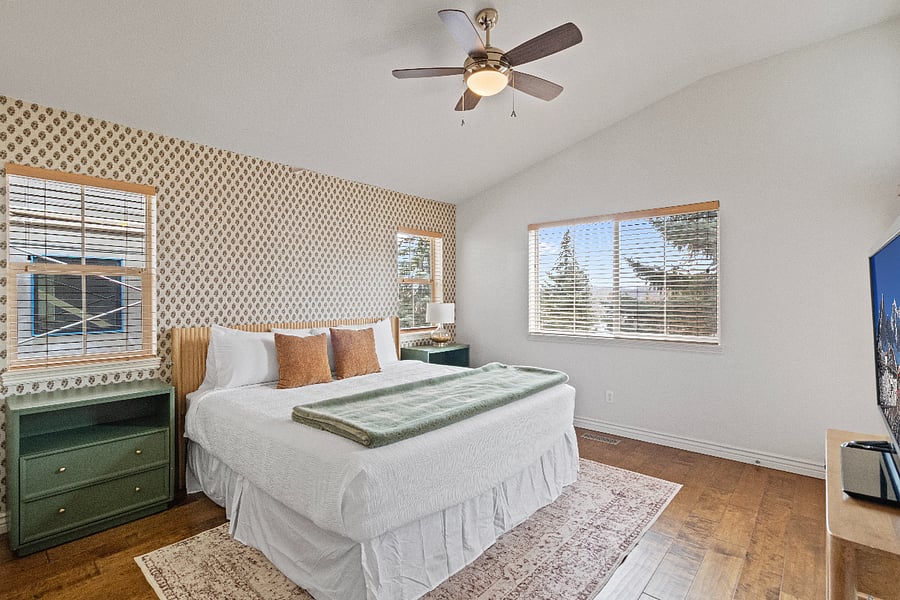 Primary Bedroom / King Bed
