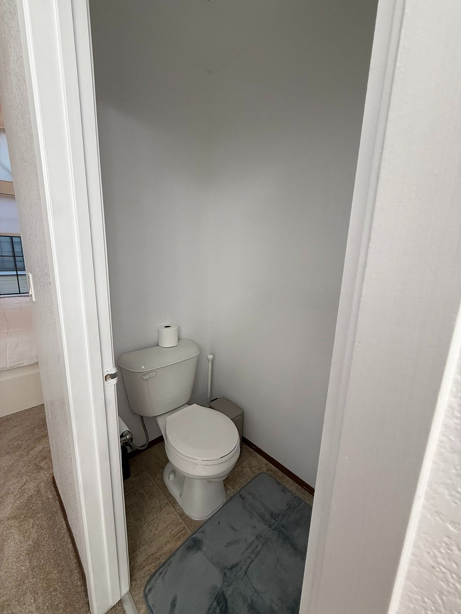 Private en-suite bathroom