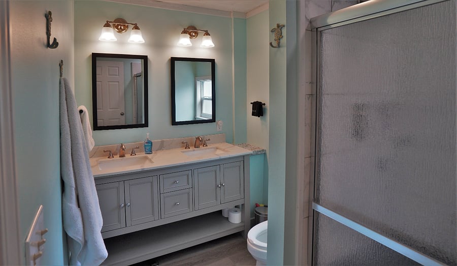Double sink in bathroom