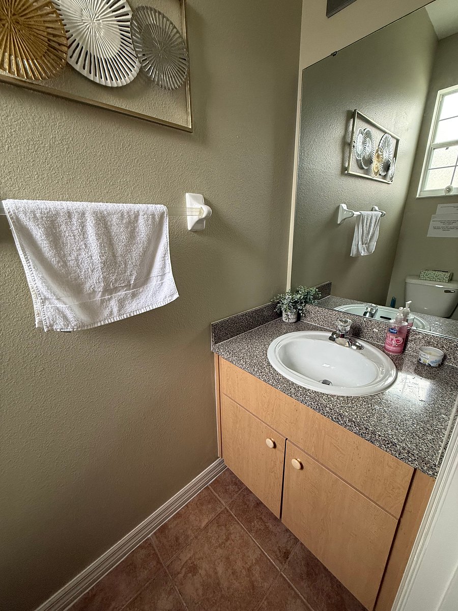 Furnished Finder property 1025367_1 photo 21