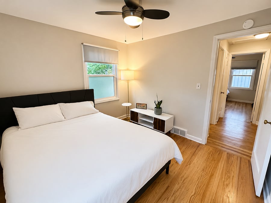 2nd bedroom - upstairs