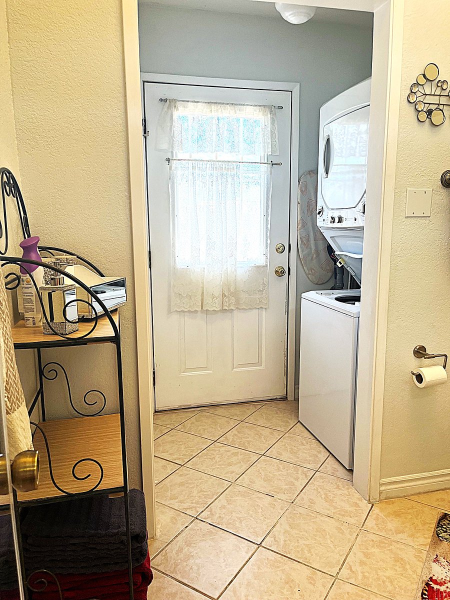 Furnished Finder property 1025409_1 photo 10