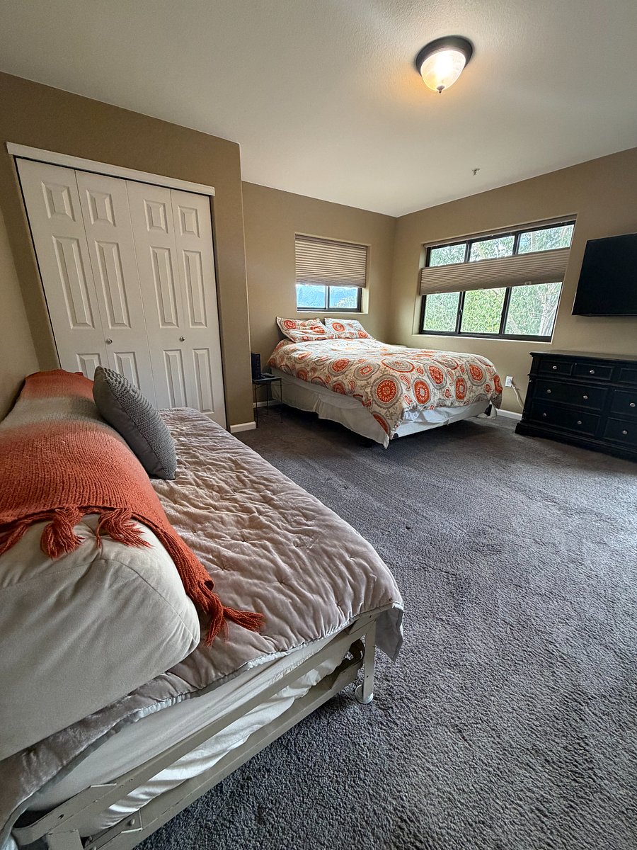 Trundle bed 