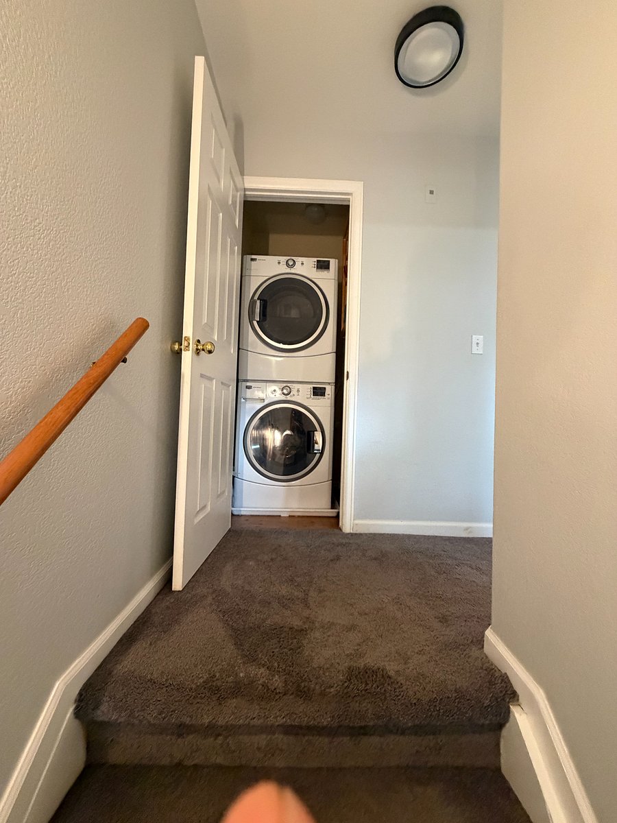 washer/dryer at top of stairs