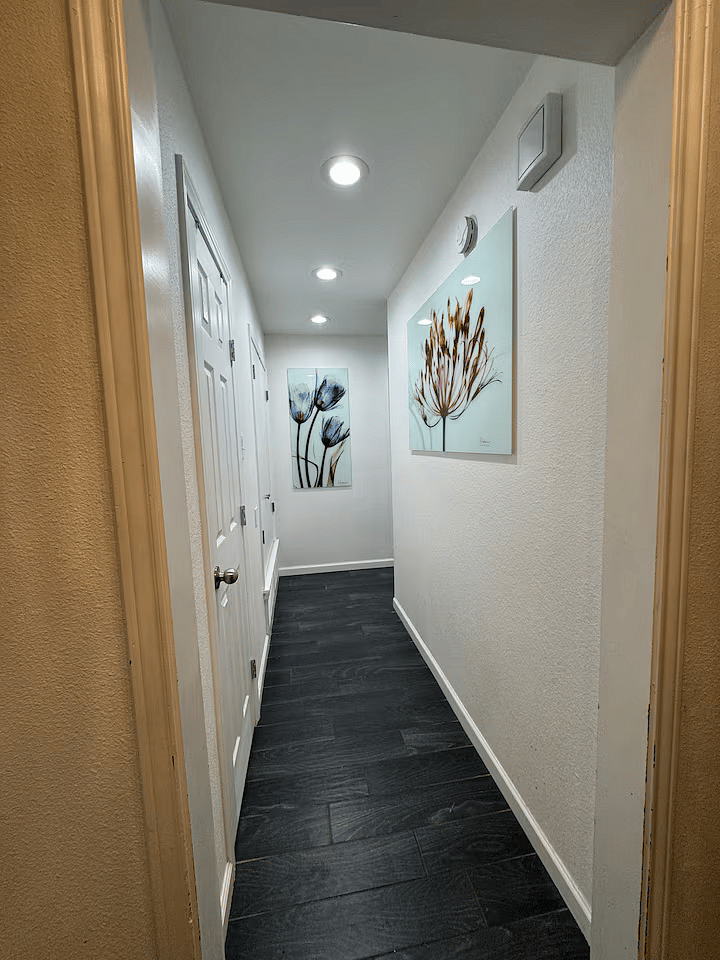 Main Hallway to bedrooms