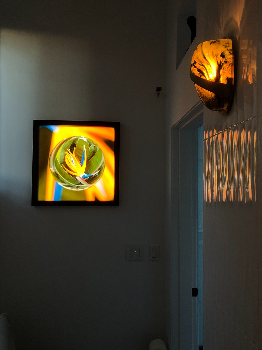 Photo illumination in the downstairs bathroom