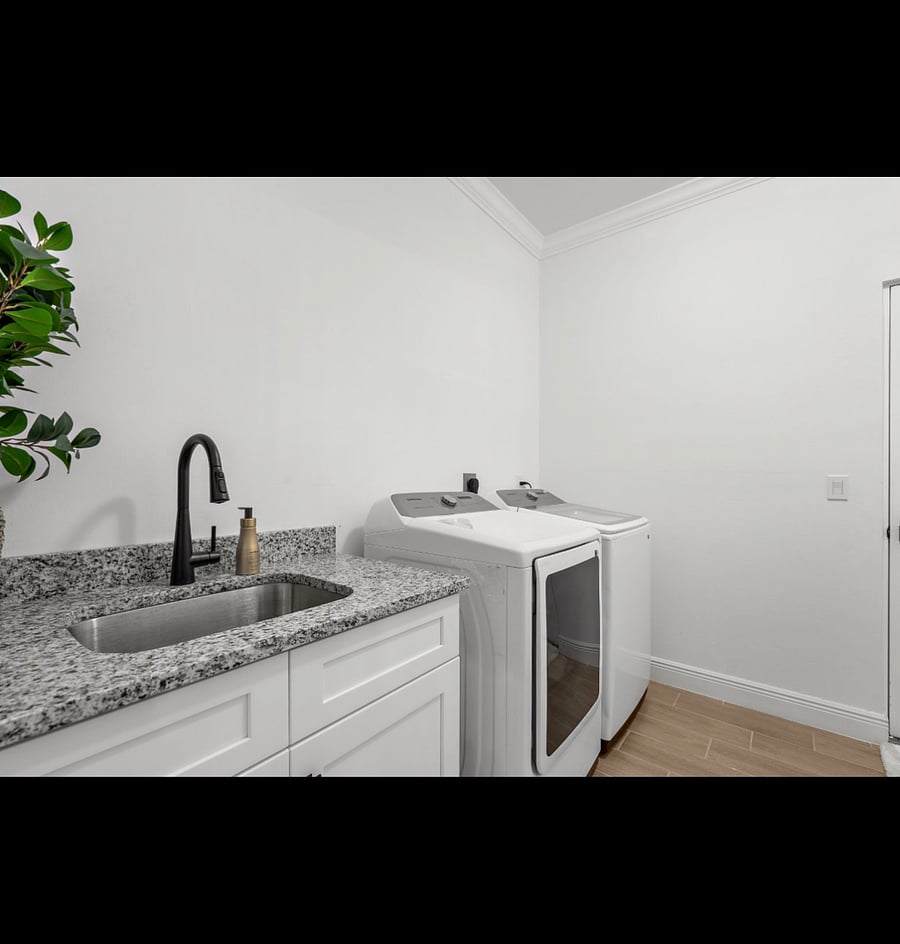 Furnished Finder property 1025644_1 photo 35