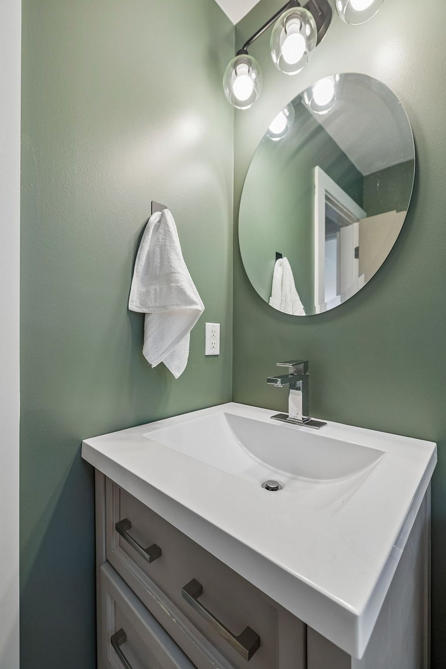 Furnished Finder property 1025699_1 photo 37