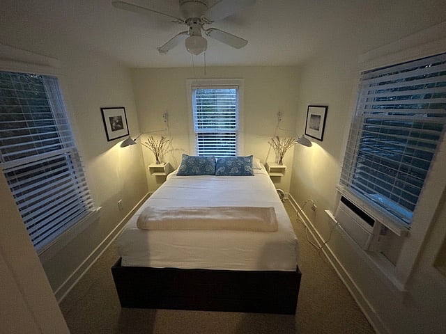 Bedroom with queen bed