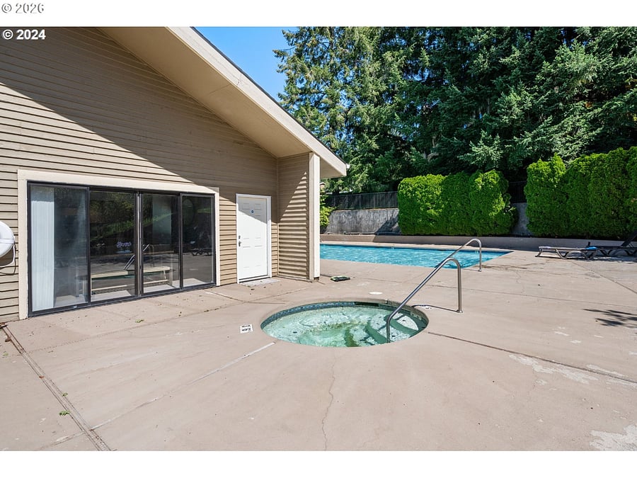 Furnished Finder property 1025751_1 photo 10