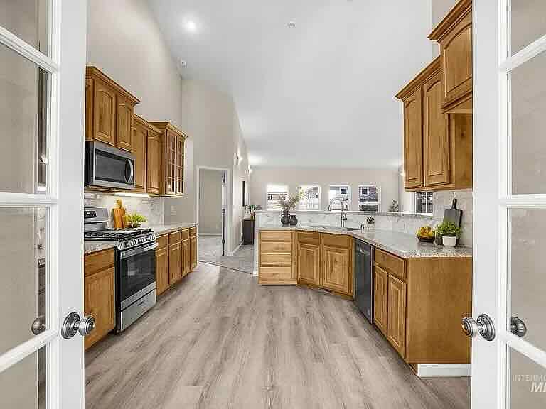 Furnished Finder property 1025755_1 photo 9