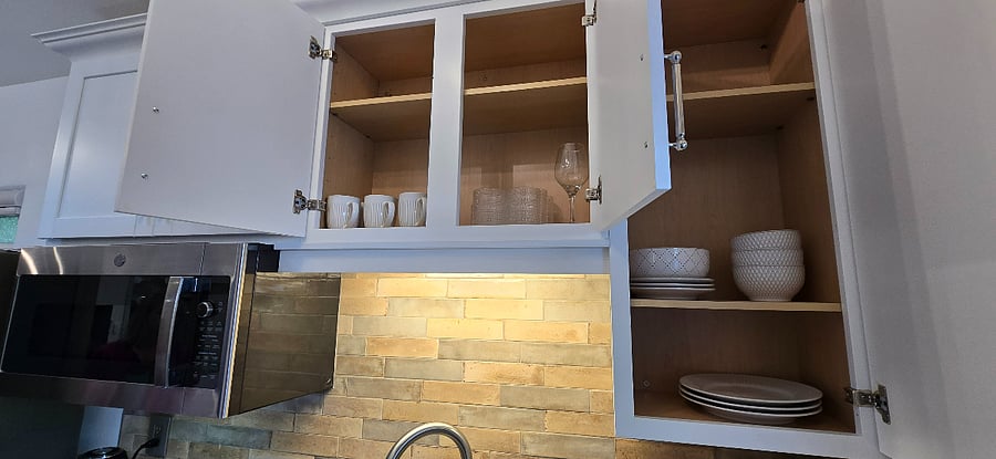 Storage, Dishes, Cookware, Microwave with convection, Lighted Workspace