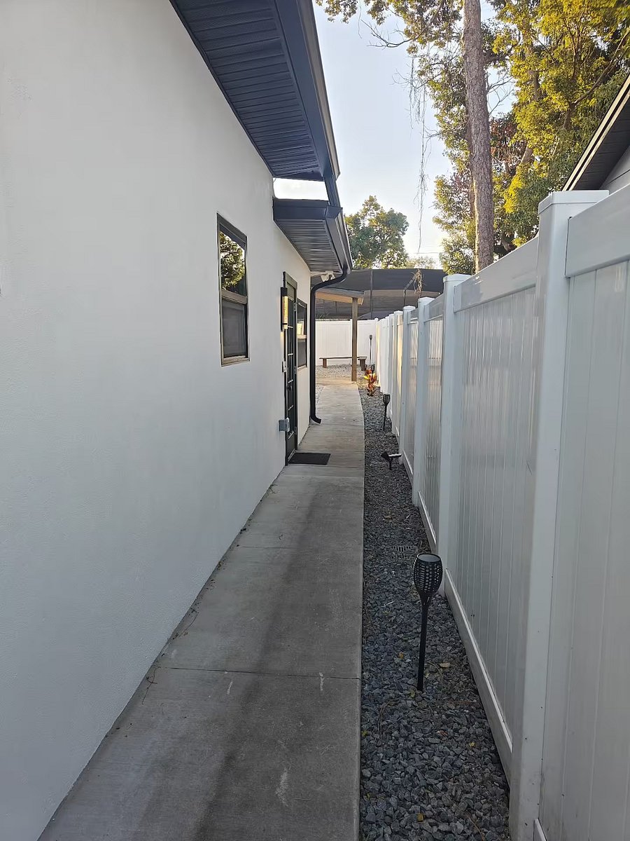 Furnished Finder property 1025817_1 photo 41